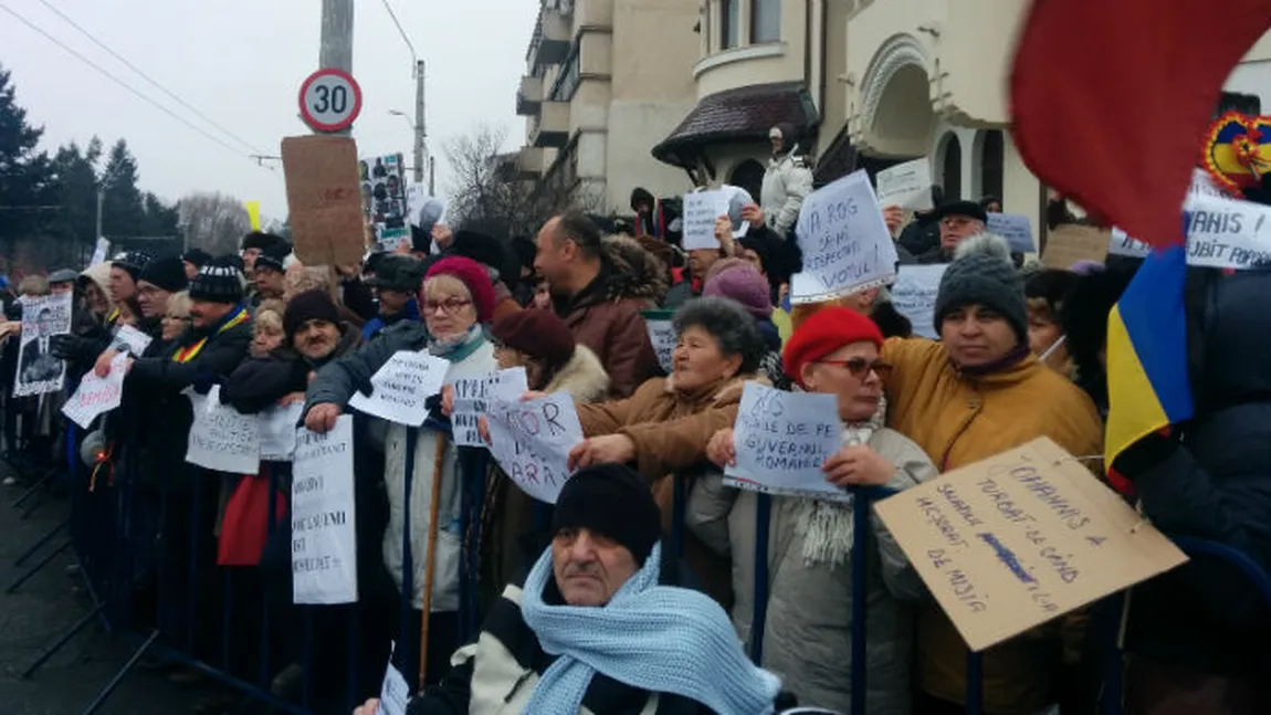 Protestul de la Palatul Cotroceni s-a încheiat. Circulaţia a fost reluată UPDATE