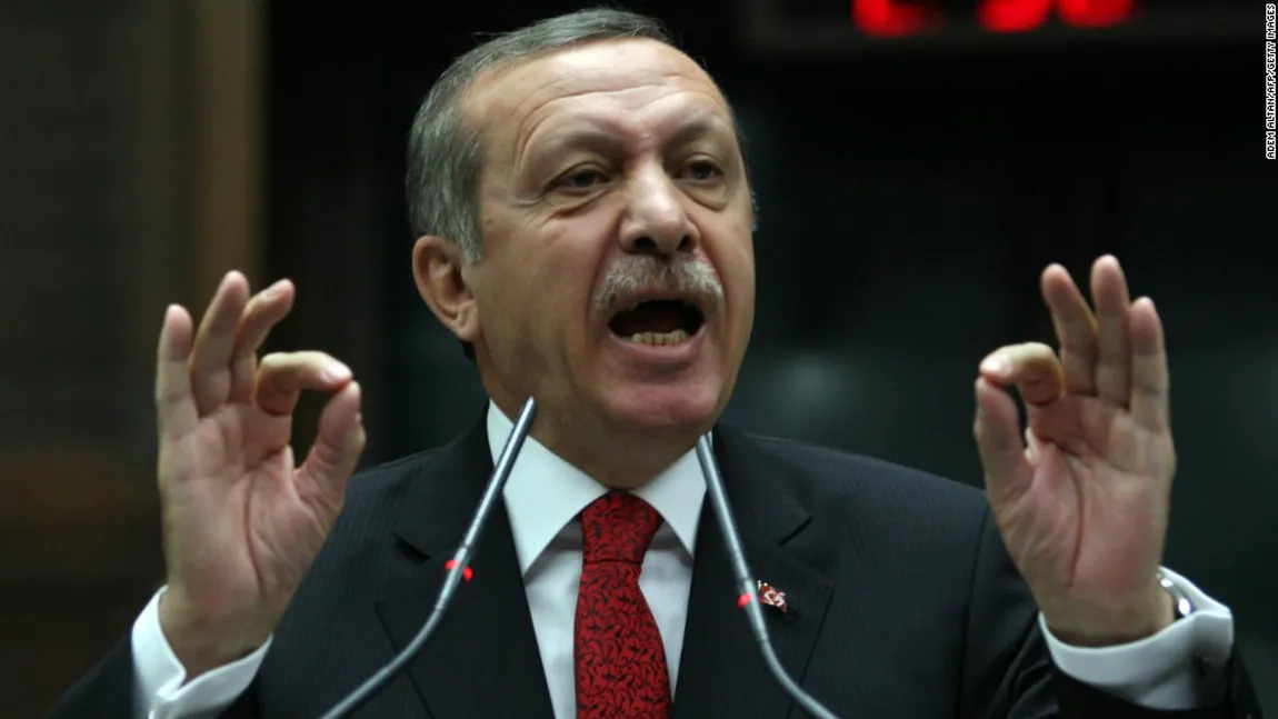 Un nou val de epurări în Turcia: Aproape 4.500 de funcţionari publici au fost concediaţi