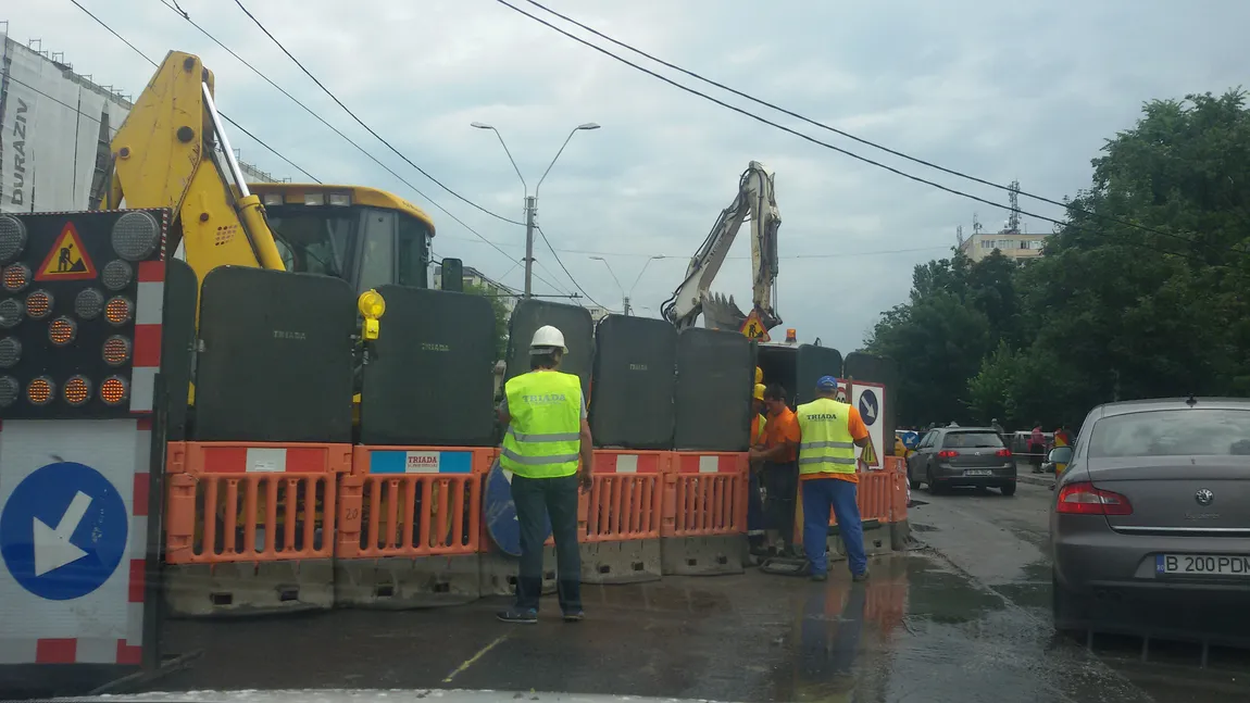 Peste 100 de angajaţi de la Administraţia Străzilor, în grevă spontană