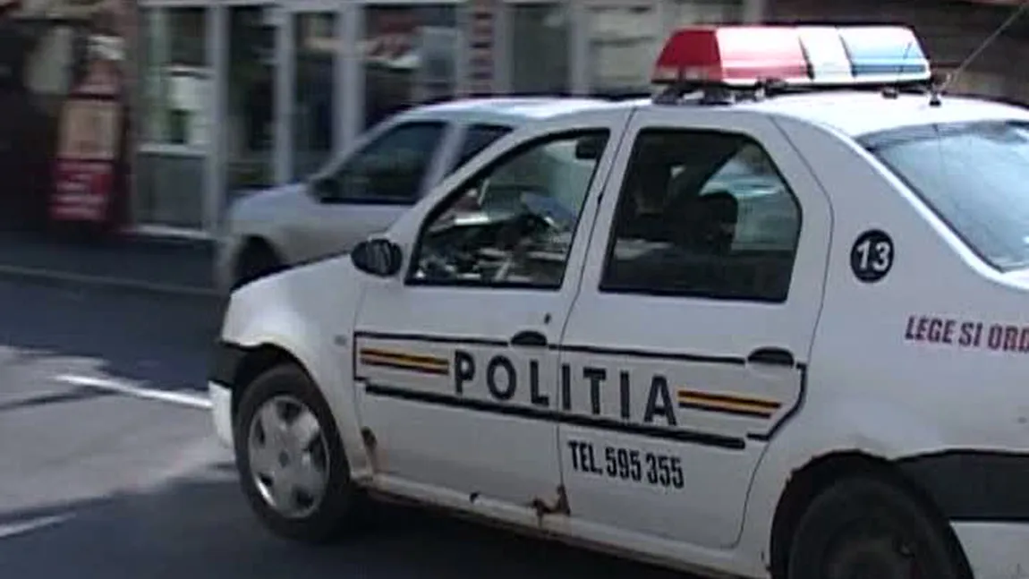 Minor de 12 ani, prins de poliţişti la volanul unei maşini furate