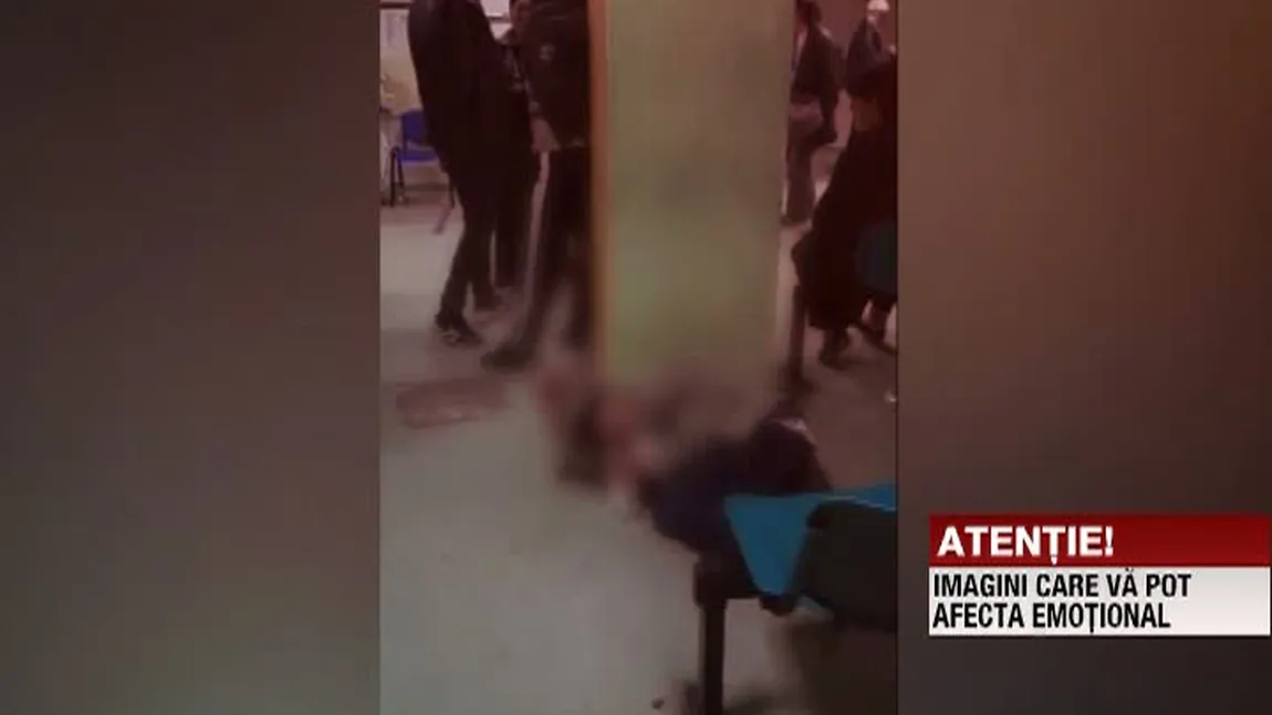 Imagini scandaloase într-un spital din Craiova. Un bătrân a fost lăsat să zacă pe jos mai bine de o oră