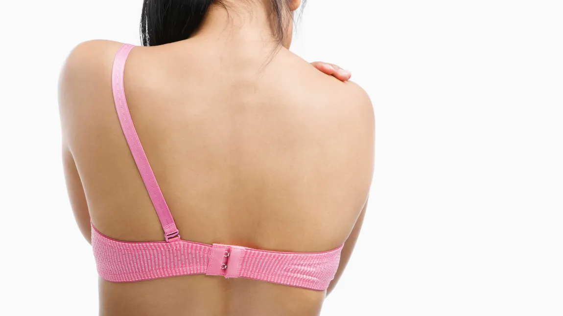 Numărul femeilor care aleg reconstruirea sânilor după mastectomii a scăzut, deşi operaţia este gratuită