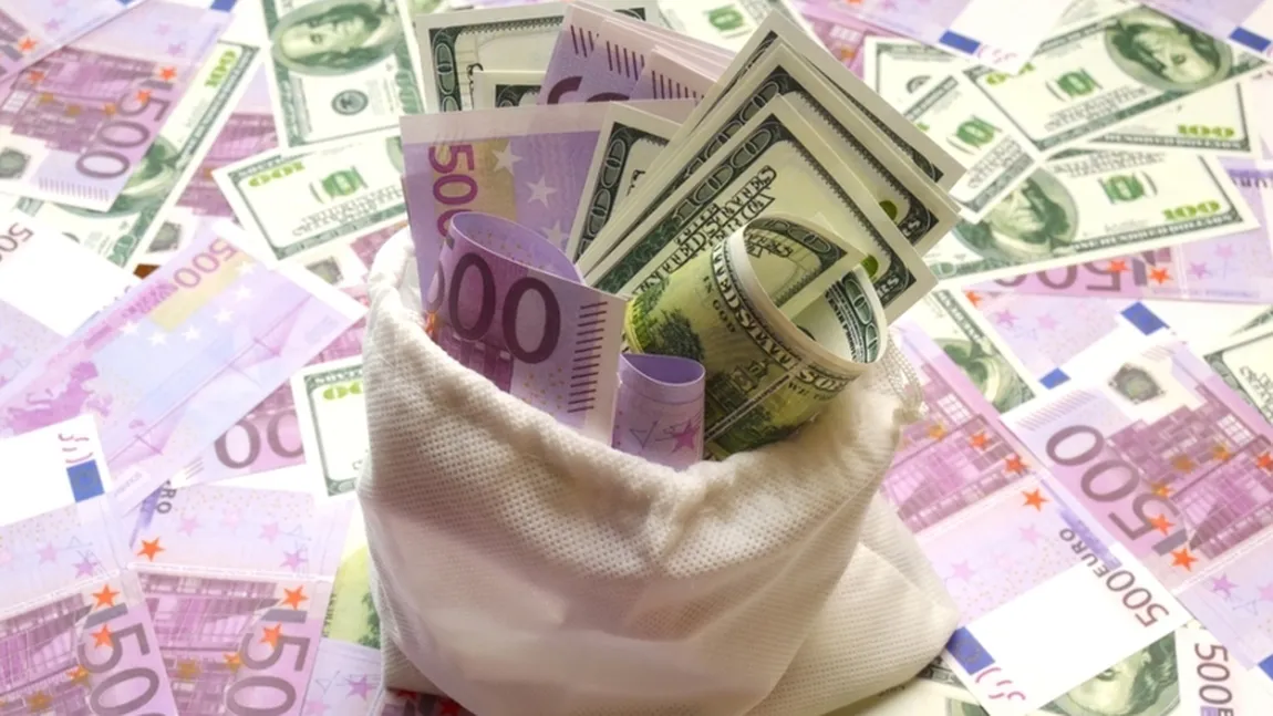 CURS BNR: Euro rămâne peste 4,56 lei, dolarul atinge nivelul minim ale ultimilor doi ani şi jumătate