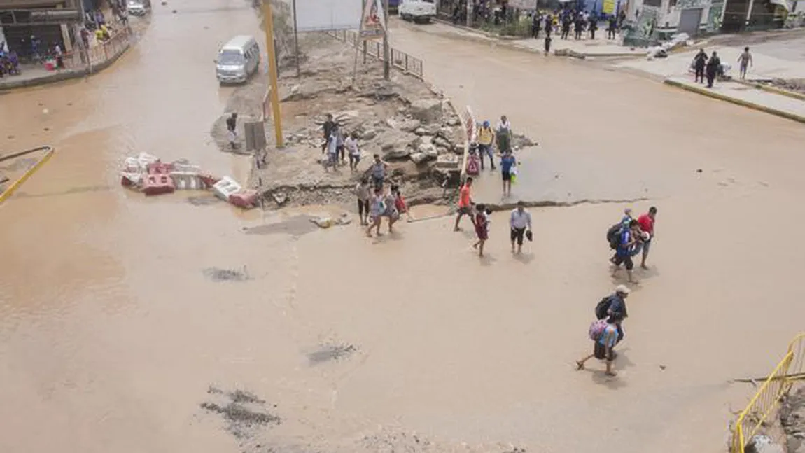 Bilanţul inundaţiilor din Peru se ridică la 72 de morţi