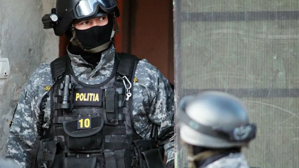 Fost secretar de stat în Guvernul Cioloş, ridicat într-un dosar de evaziune. Mascaţii au greşit adresa şi au intrat peste o bătrână