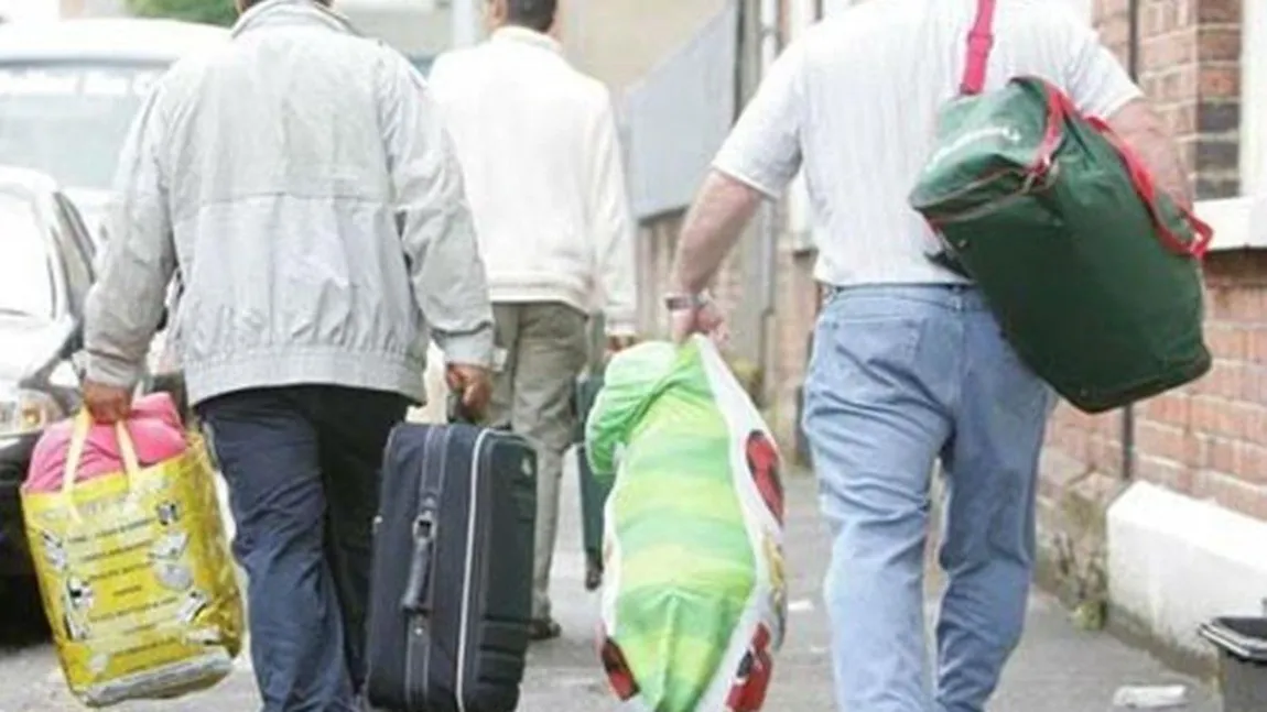 Peste 3,5 milioane de români sunt plecaţi la muncă în străinătate. Care sunt ţările cu cele mai mari comunităţi româneşti