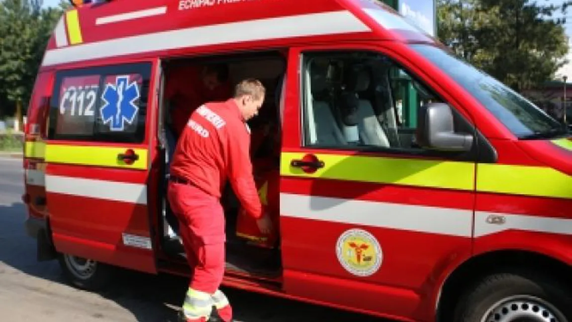 Cinci răniţi, între care doi copii, după ce două maşini s-au ciocnit într-o intersecţie din municipiul Sibiu