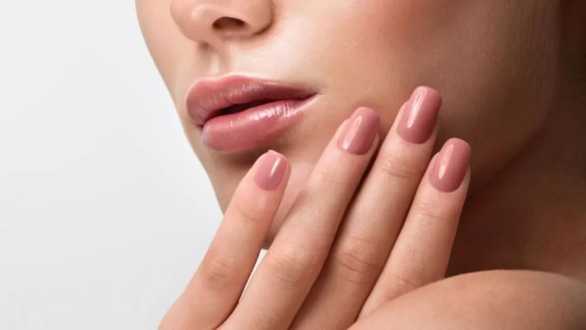 10 trucuri de frumuseţe ale experţilor pe care trebuie să le ştii