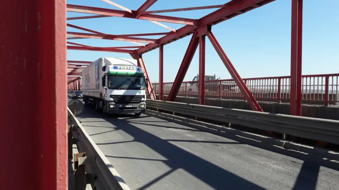 Podul de la Mărăcineni are nevoie de reparaţii majore, spun autorităţile buzoiene