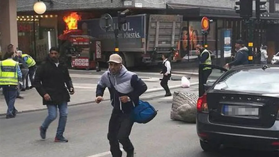 ATENTAT TERORIST în Suedia! Patru morţi şi 15 răniţi după ce un camion a intrat în mulţime la Stockholm. Un suspect, ARESTAT