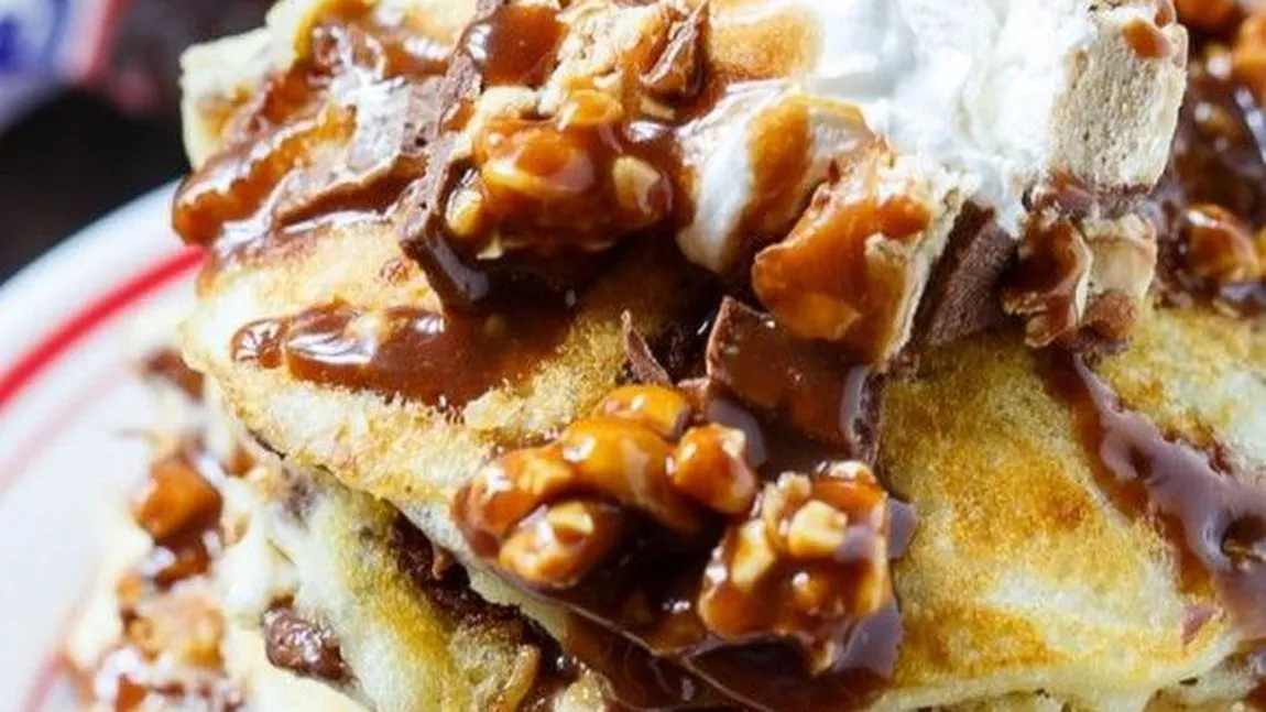 Clătite Snickers, o ispită dulce
