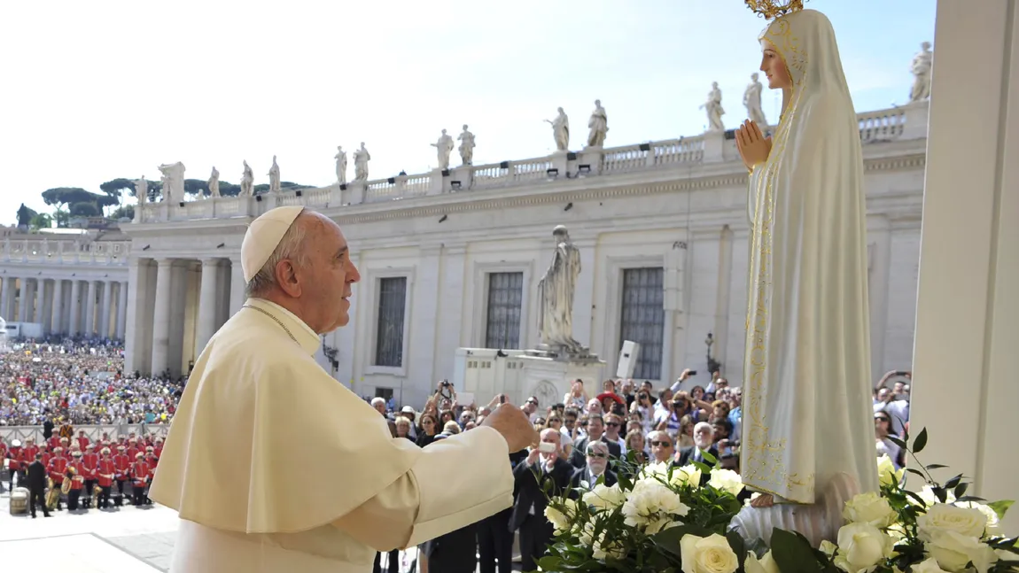Papa Francisc îi canonizează pe copiii care au avut viziuni de la Madona