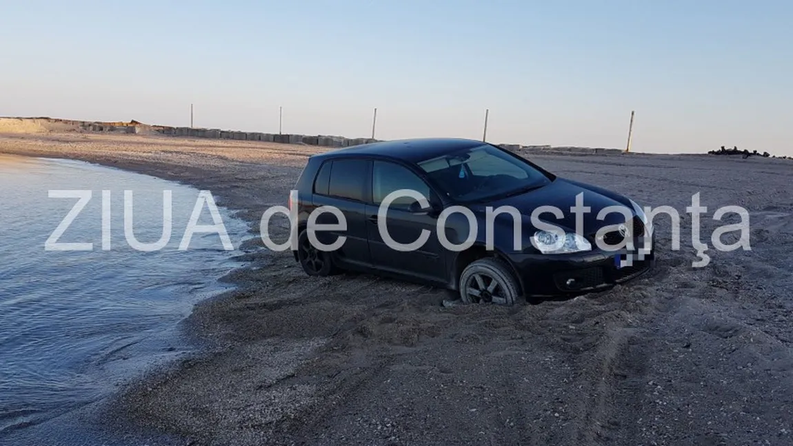 Au apărut maşinile parcate pe plajă. Ce amendă a luat un teribilist din Constanţa