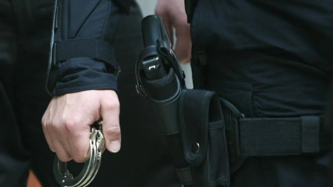 Jandarmeria Română se înarmează cu 28 de mii de pistoale de ultimă generaţie