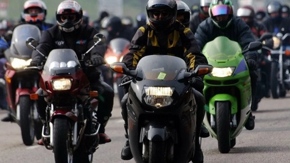 Peste 350 de motociclişti, în marş pe străzile Clujului pentru a atrage atenţia asupra accidentelor rutiere