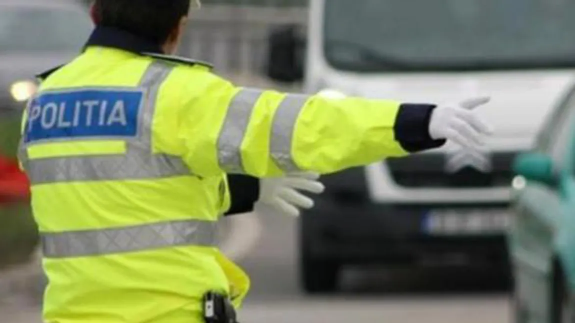 Toate drumurile naţionale sunt deschise circulaţiei rutiere. Între Griviţa şi Vânători este restricţie de tonaj