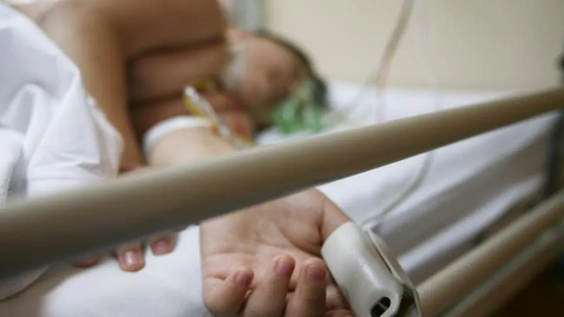 Zeci de elevi şi profesori au ajuns la spital după petrecerea de absolvire