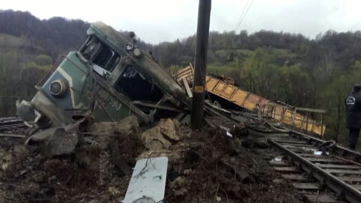 Noi detalii în cazul trenului deraiat din Hunedoara. Marfarul ar fi rămas fără frâne în Defileul Jiului