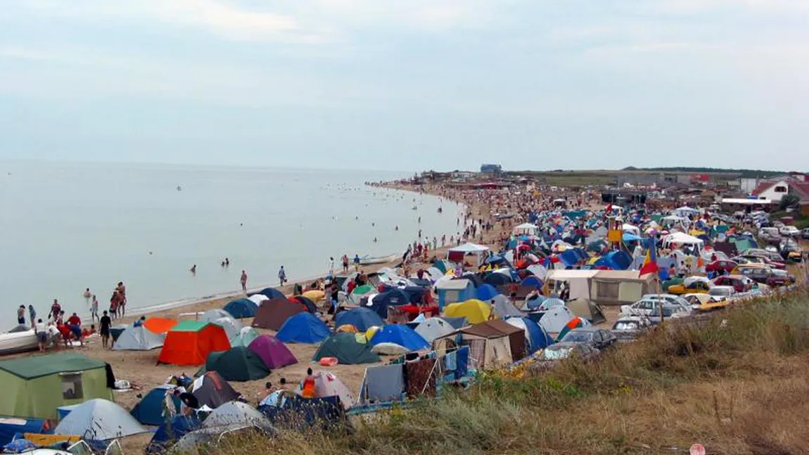 REGULI NOI în staţiunile Vama Veche şi 2 Mai. Ce AMENDĂ iei dacă dai muzica tare