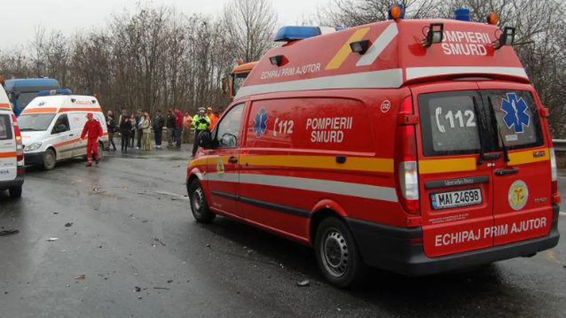 Accident cu patru răniţi pe DN1, între care şi un copil de 14 ani