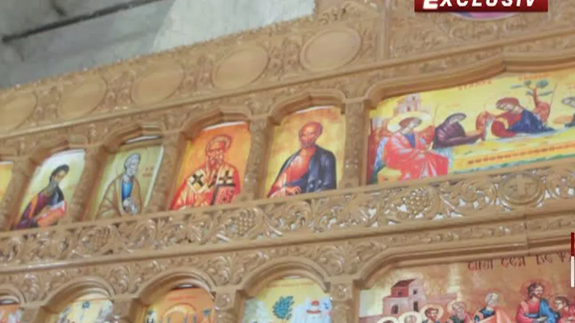 CIUDĂŢENIILE din bisericile improvizate: Slujbe în căminul cultural VIDEO