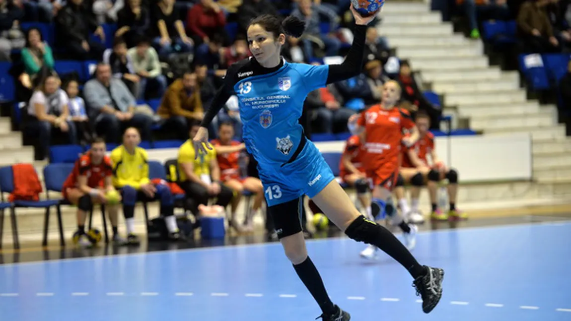 Cristina Vărzaru, una dintre cele mai valoroase extreme din handbalul mondial, s-a retras din activitate la 38 de ani