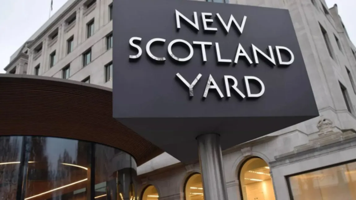 Trei femei suspecte de terorism, arestate la Londra