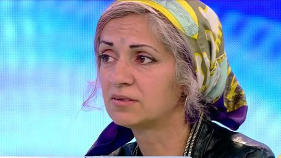 La 46 de ani, Roxana este pe moarte, iar iubitul a dat-o afară din casă cu fetiţă cu tot: 