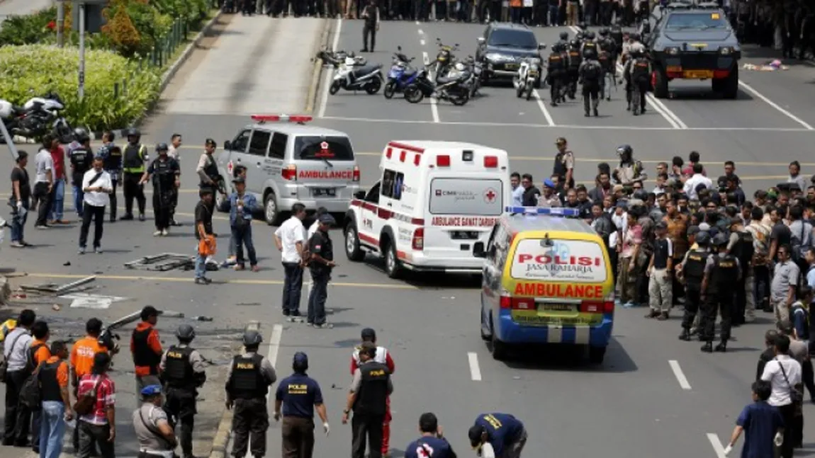Statul Islamic revendică un dublu atentat sinucigaş din Indonezia
