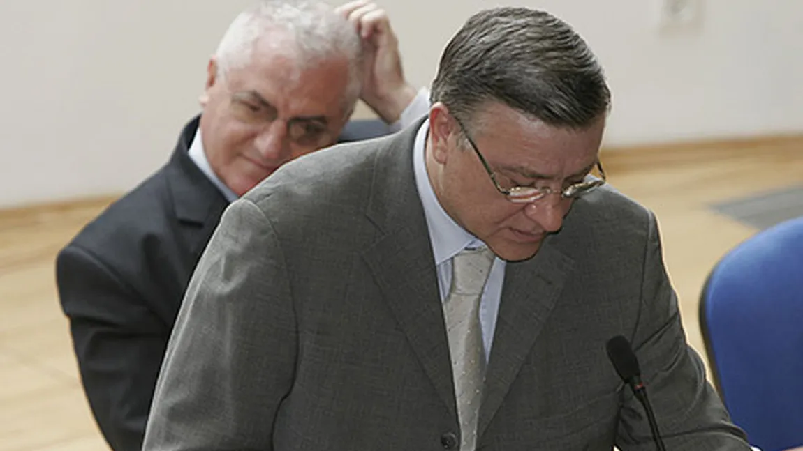 Dumitru Dragomir şi Mircea Sandu riscă 14 ani de închisoare. 