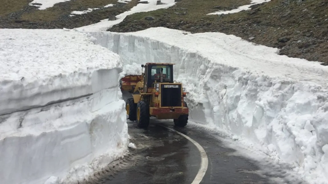 Circulaţia pe Transfăgărăşan s-ar putea relua înainte de 1 iulie
