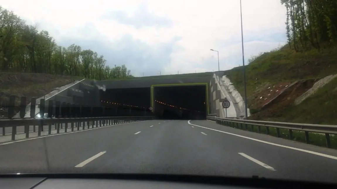 Accident grav pe Autostrada Sibiu-Orăştie. O femeie a murit, alte două persoane sunt rănite
