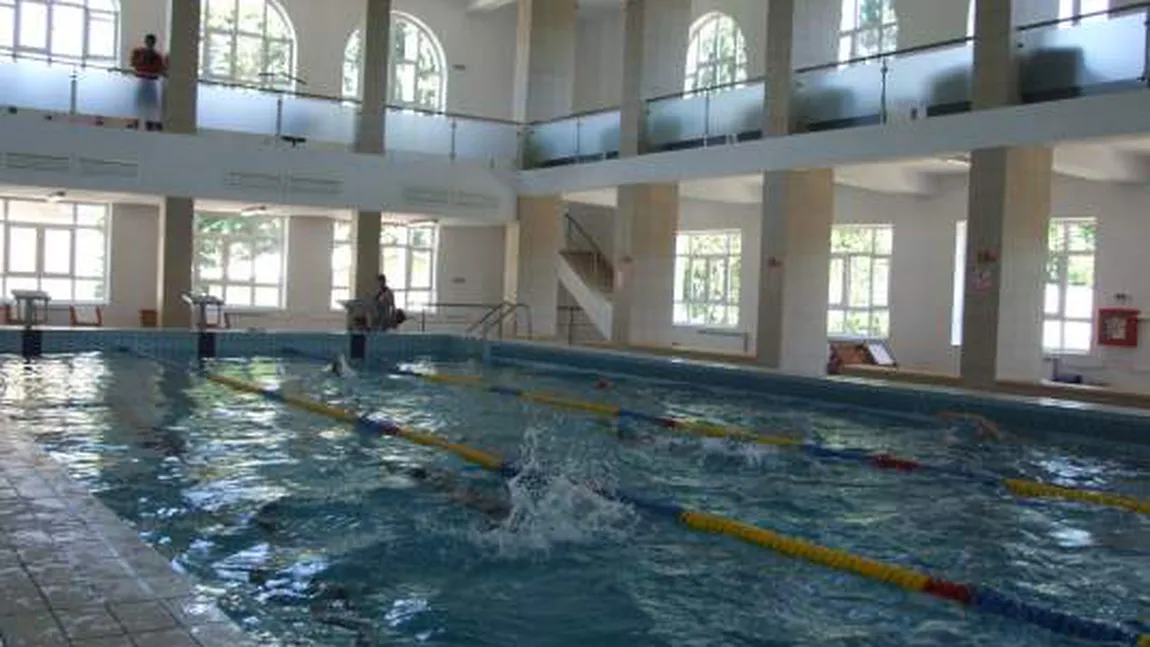 ÎNCASĂRI RECORD la Baia publică din Galaţi după sistarea furnizării apei calde în oraş