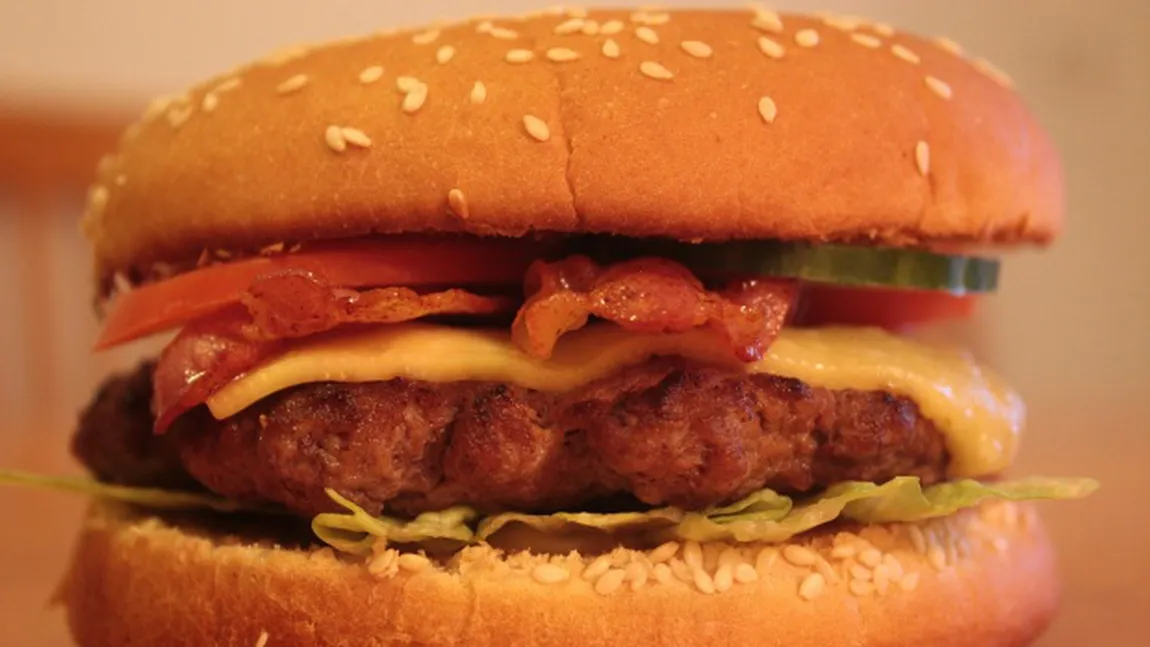 Un adolescent a mâncat doi ani doar de la McDonald's. CUM arată acum FOTO