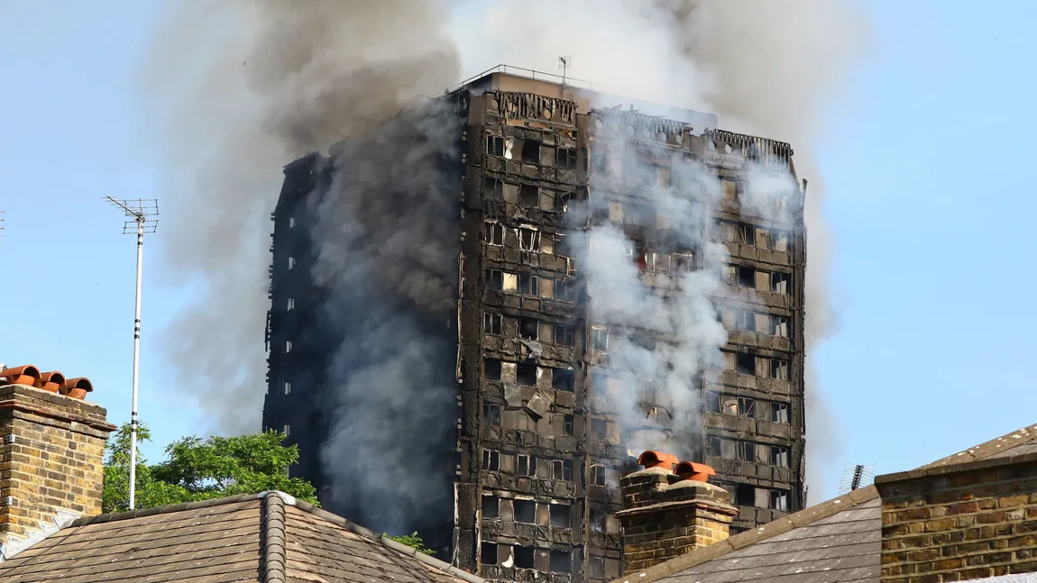 Incendiu la Londra: Un bărbat a fost condamnat la închisoare pentru că a publicat fotografii cu o victimă a sinistrului