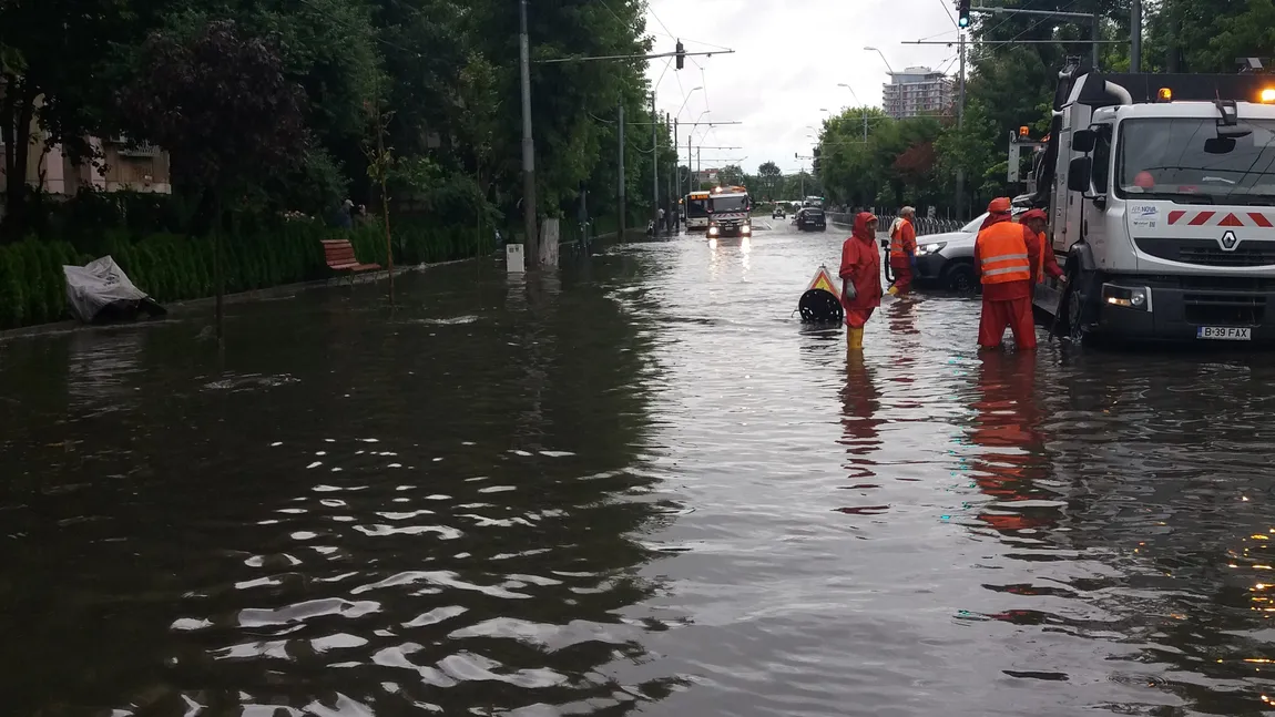 Râul Olt a trecut ieri prin Bucureşti fără să creeze probleme majore VIDEO