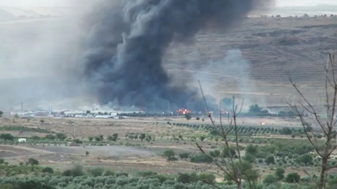 Incendiu devastator la o bază militară din Turcia, la graniţa cu Siria