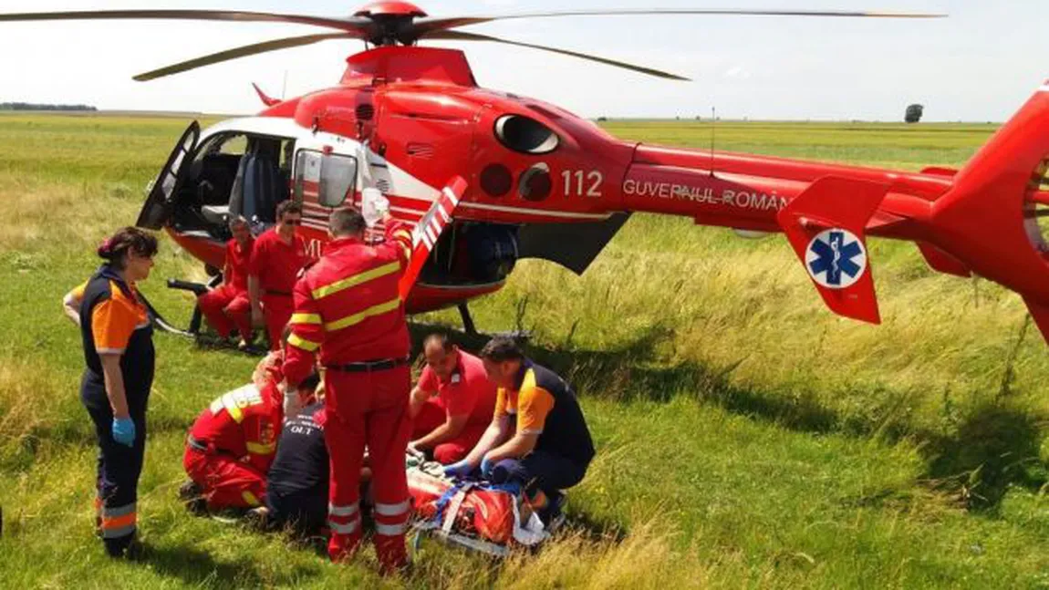 Accident GRAV în Galaţi: Nouă persoane, între care şi trei copii, sunt rănite. La faţa locului a fost chemat şi elicopterul SMURD