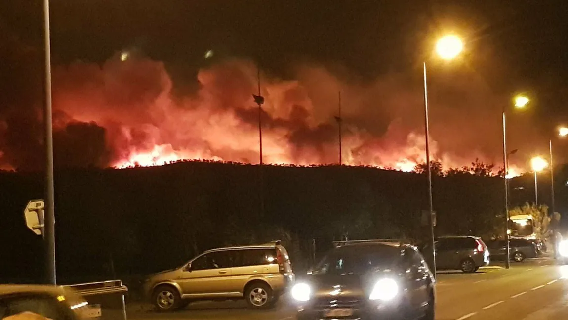 Infern în Franţa: Peste 10.000 de oameni au fost evacuaţi pe timpul nopţii din cauza incendiilor de vegetaţie