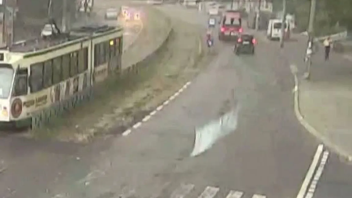 Furtuna a făcut prăpăd în Galaţi. Zeci de oameni au fost răniţi VIDEO
