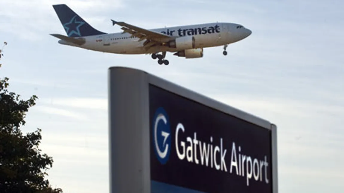 Un aeroport din Londra a fost închis temporar din cauza exploziei anvelopei unui avion