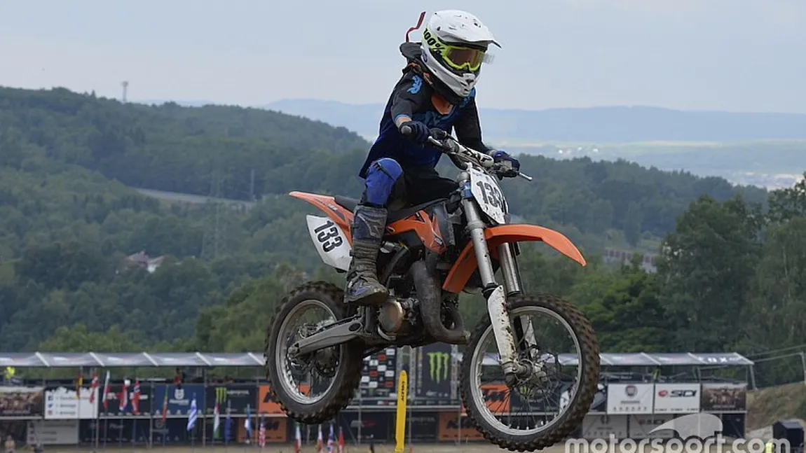 Accident tragic la motocross: Un pilot de 14 ani a murit