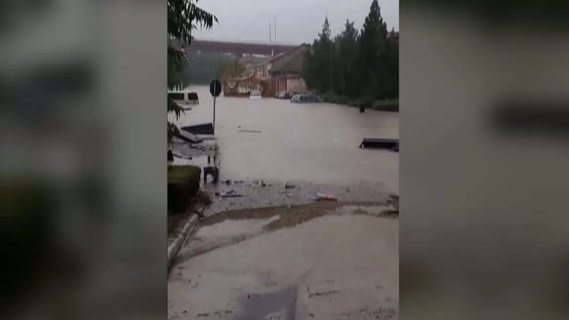 Ploile torenţiale au făcut prăpăd în mai multe localităţi din judeţul Constanţa VIDEO UPDATE