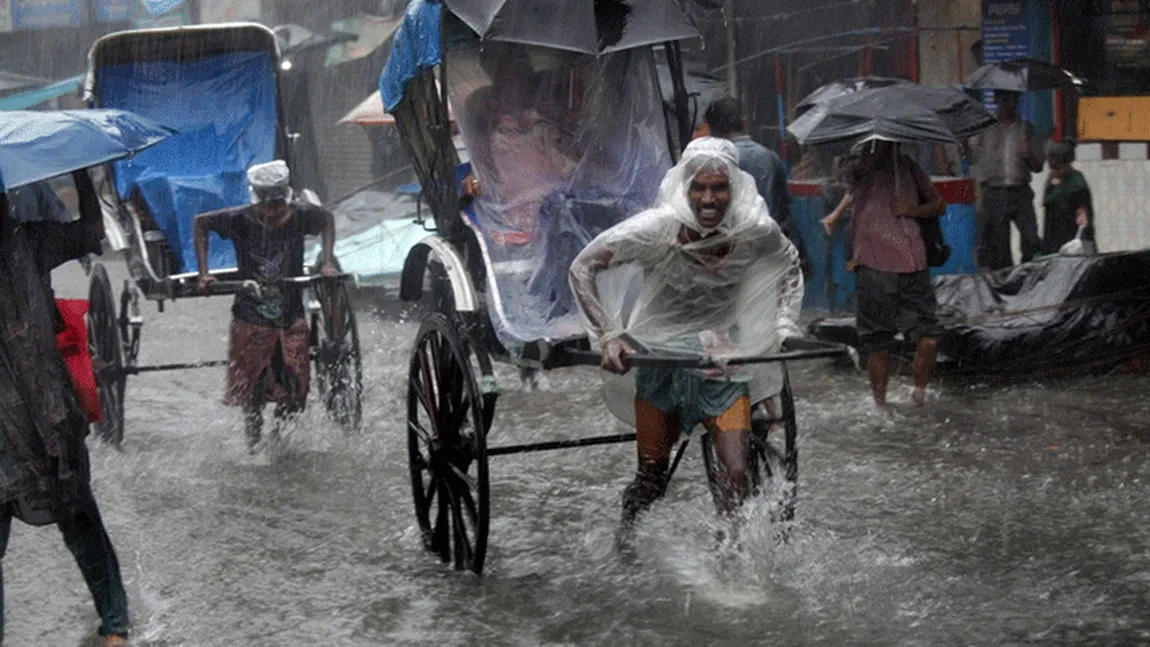 Inundaţiile din India au făcut peste 70 de morţi