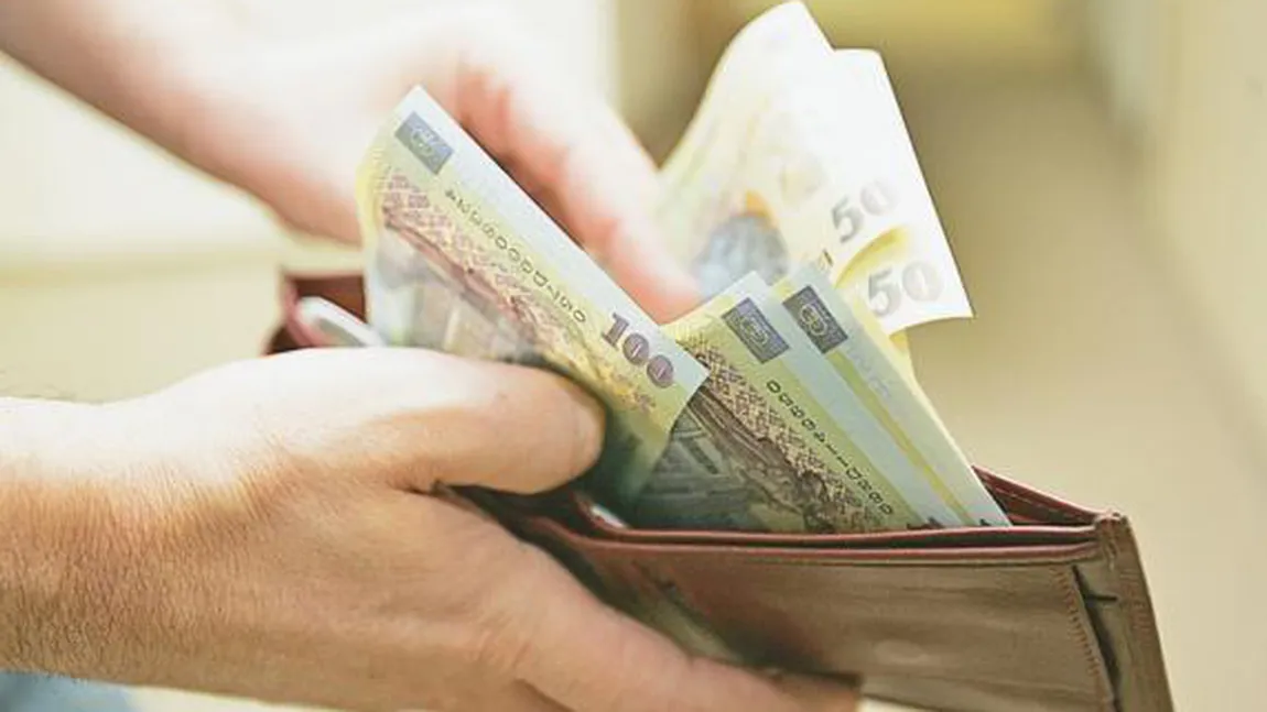 Aleşii locali şi-au votat salarii de preşedinte. Veniturile urcă la 17.400 de lei pe lună