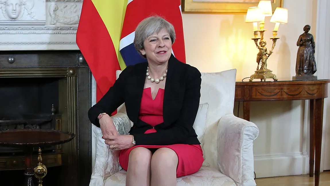Un jurnalist român a abordat-o pe Theresa May pe tema 