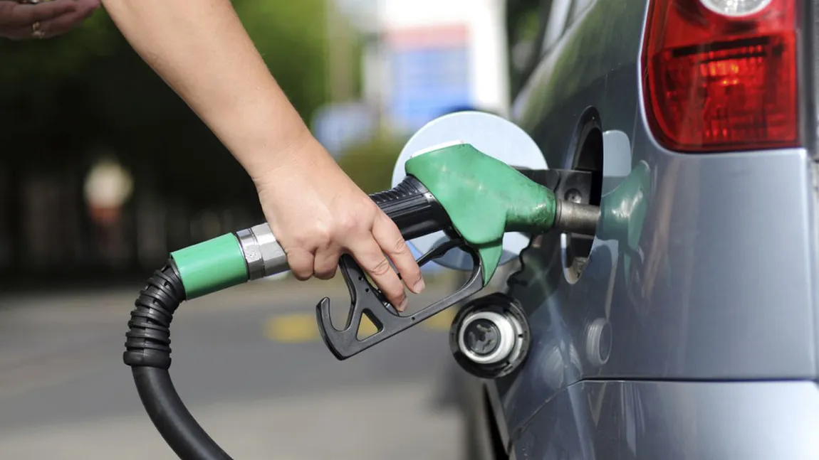 Accizele la benzină şi motorină vor creşte semnificativ. Cu cât se va mări preţul carburanţilor, la pompă