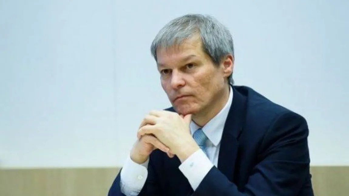 Dacian Cioloş pe Facebook: Este inacceptabil ca, de nouă luni, întreaga ţară să fie ţinută captivă