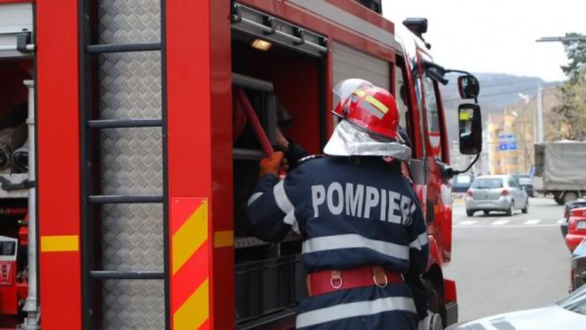 Incendiu puternic la o clinică medicală din Cluj. Focul ar fi fost pus intenţionat