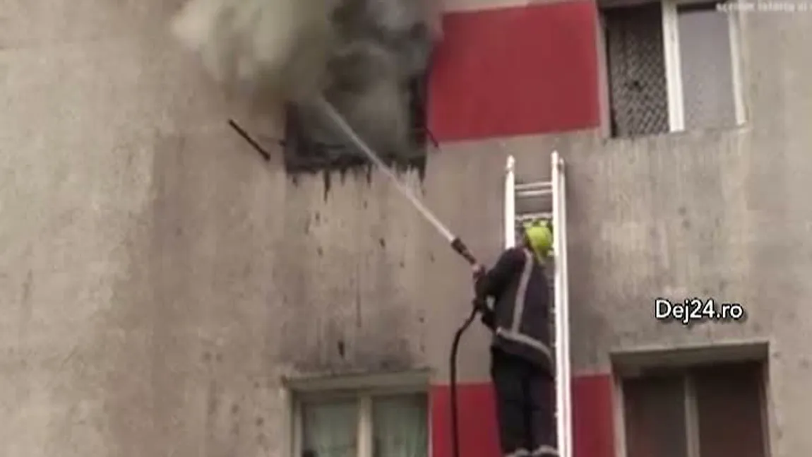 INCENDIU la un bloc din Dej. Mai multe persoane au fost rănite VIDEO